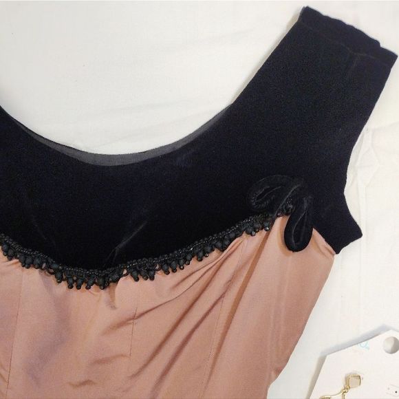 Handmade Vntg 1950s Black Velvet & Brown Midi Swing Dress - Picture 5 of 16